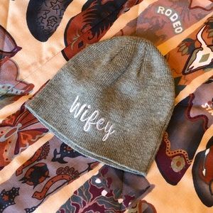 “Wifey” beanie
